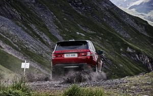 Preview wallpaper range rover sport, range rover, car, red, dust, gravel